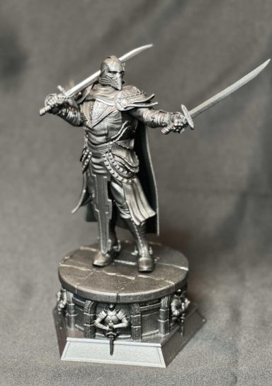 Knightly Blademaster Statuette